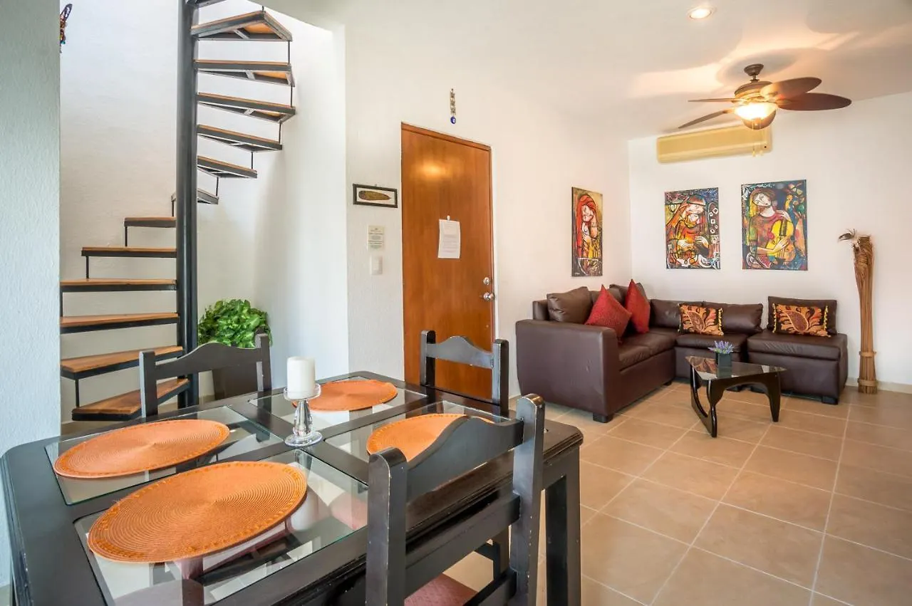 Las Gaviotas Condo Playa del Carmen Daire