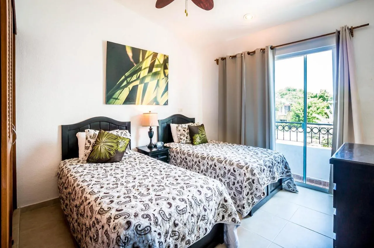 اتصالات Las Gaviotas Condo 